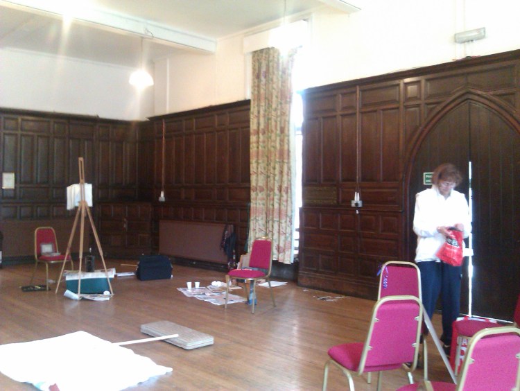 on sunday 21st July. I have booked most of the models; there is plenty space for artists