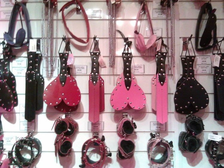 Paddles, collars & blindfolds